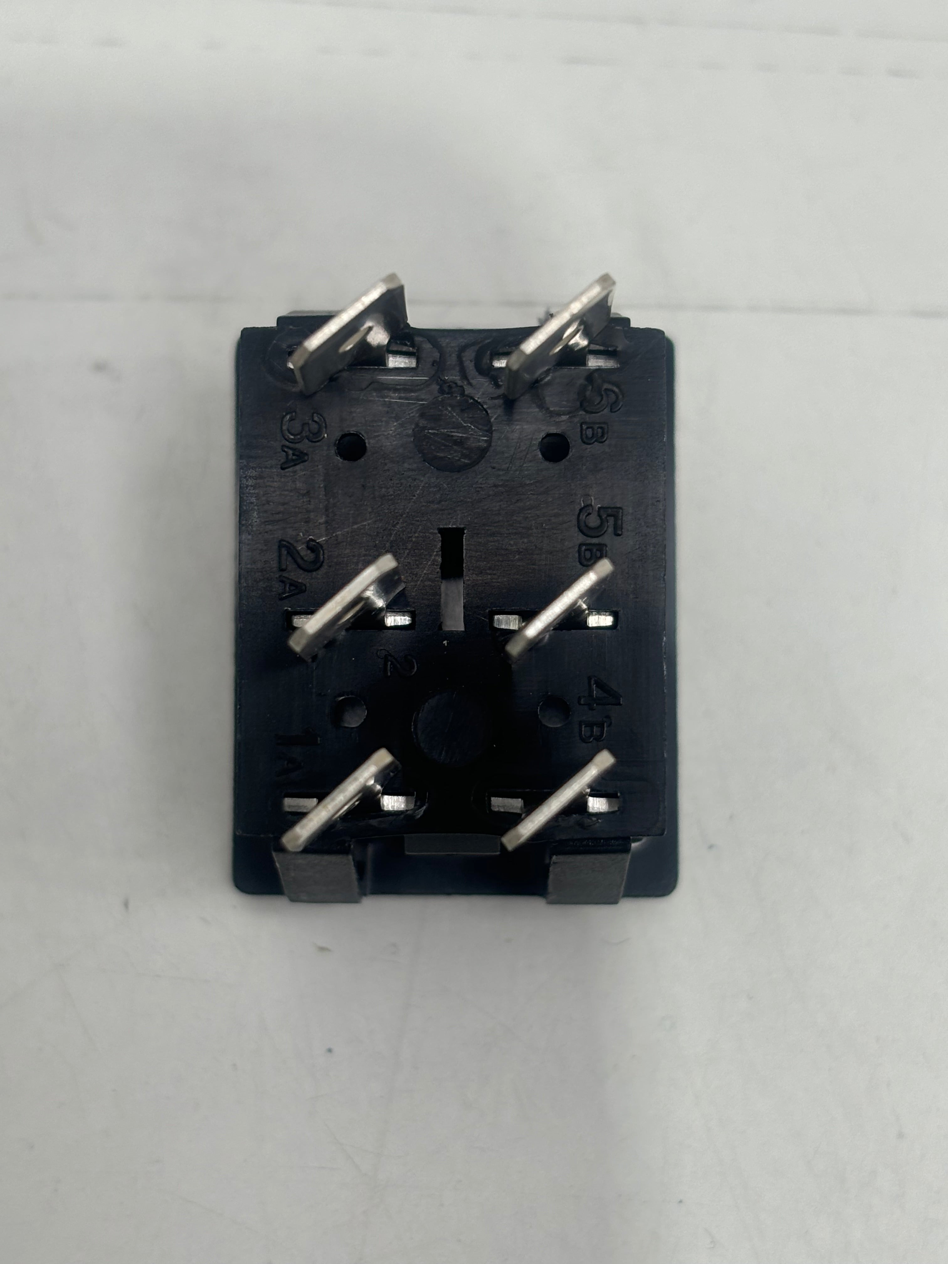 Prochem AP02211 Rocker DP Centre-Off 230V 6-pin switch