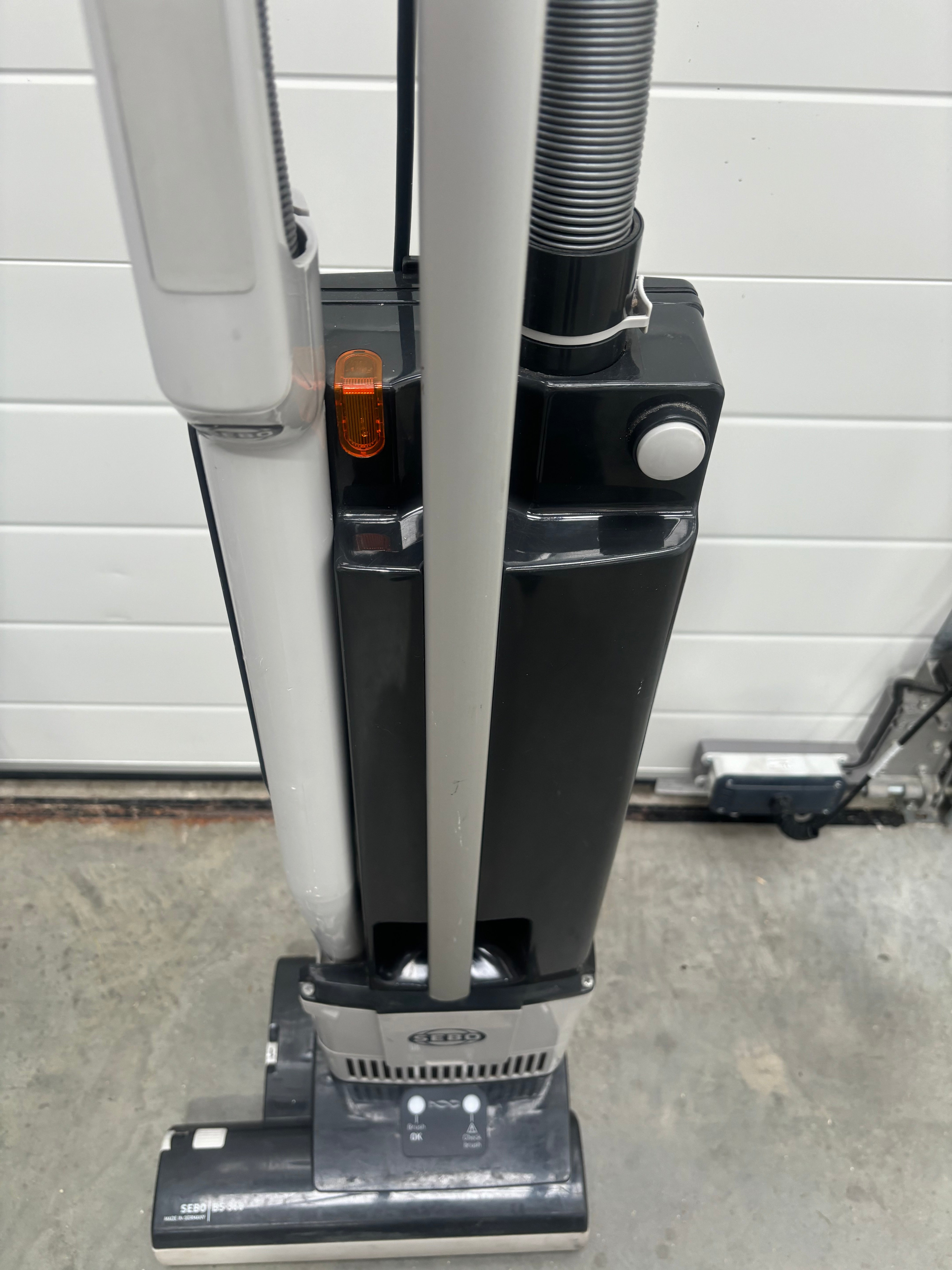 SEBO BS360 Vacuum Cleaner Pre-owned